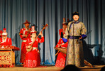 Aufführung des Mongolian National Song and Dance Academic Ensembles