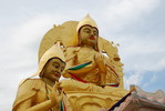 Buddhastatue und große Stupa am Kloster Amarbayasgalant