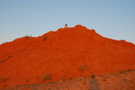 Das Rote Kliff von Bayanzag im Sonnenuntergang